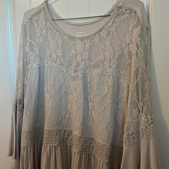 Torrid Super Soft Knits Lace Bell Sleeve Babydoll Shirt - Picture 3 of 11
